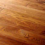 engineered-golden-lacquered-oak